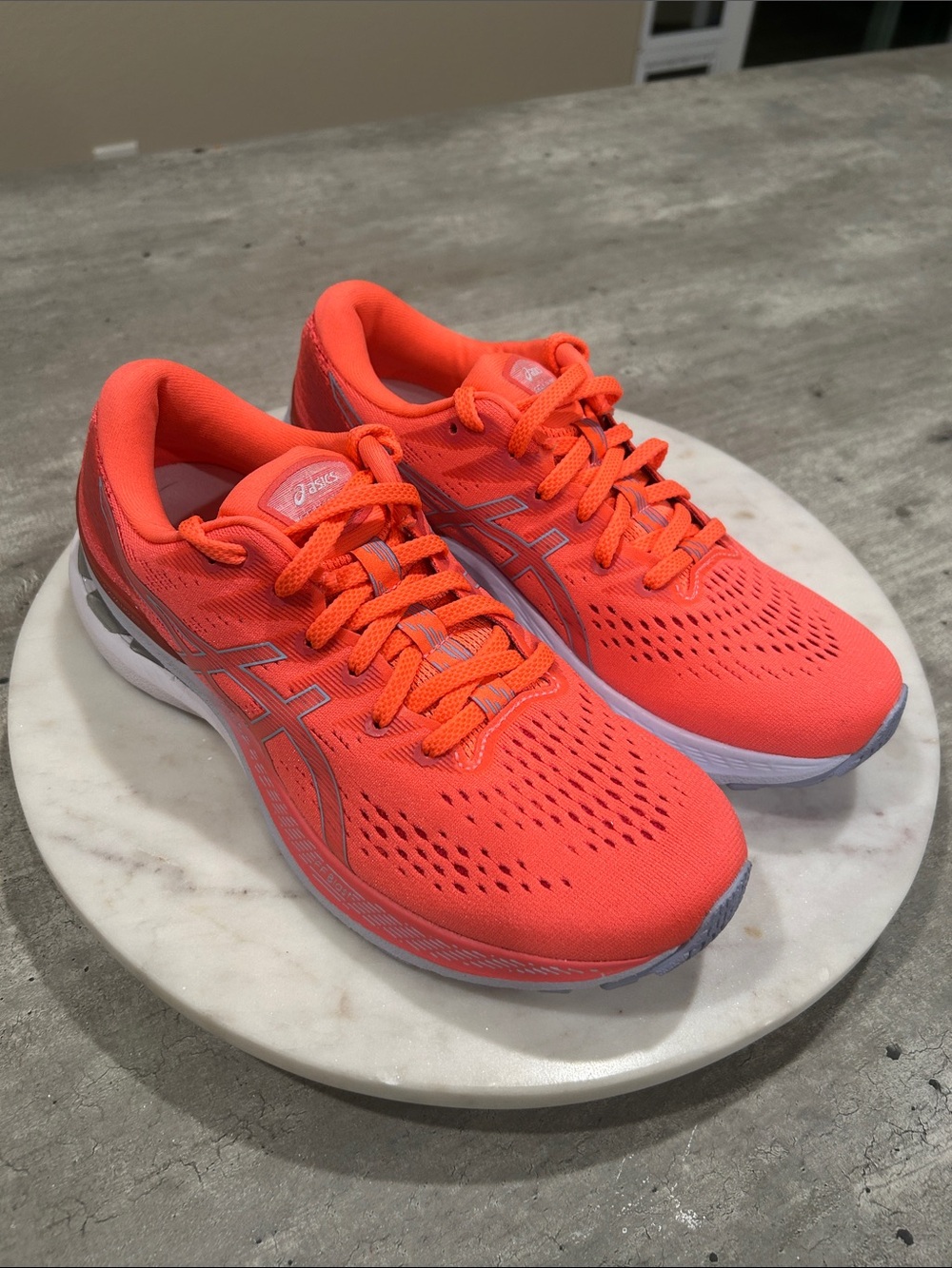 ASICS Gel-Kayano 28 Women's Bright Coral/Orange Running Sneakers W-8